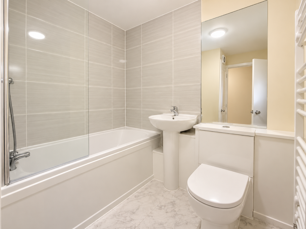 Apartment in Croydon - View 4