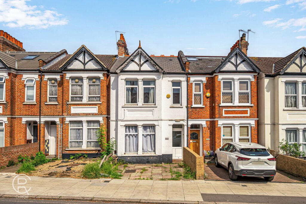 Main image of property: Greenford Avenue, London, W7