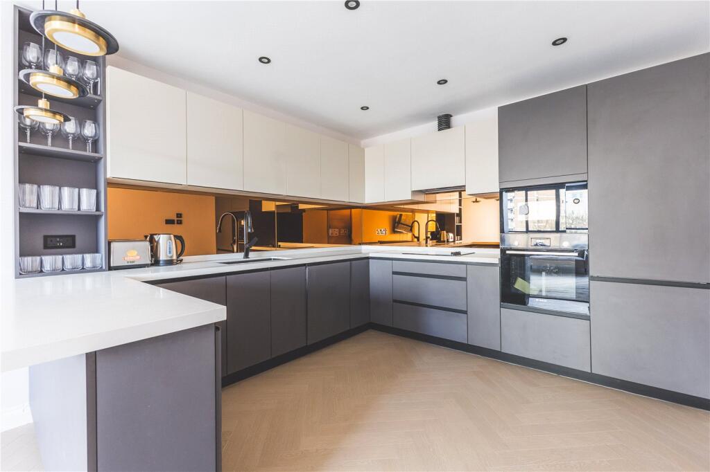 Main image of property: Philpot Street, Whitechapel, London, E1