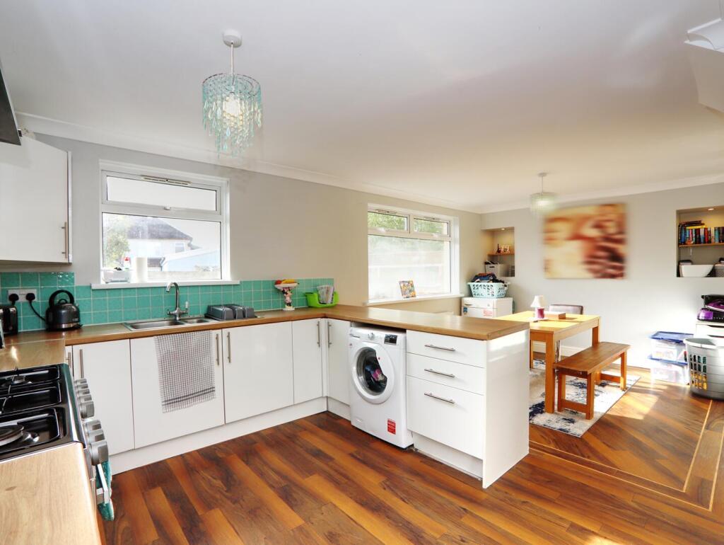 House in Pontypridd, Rhondda Cynon Taf - More