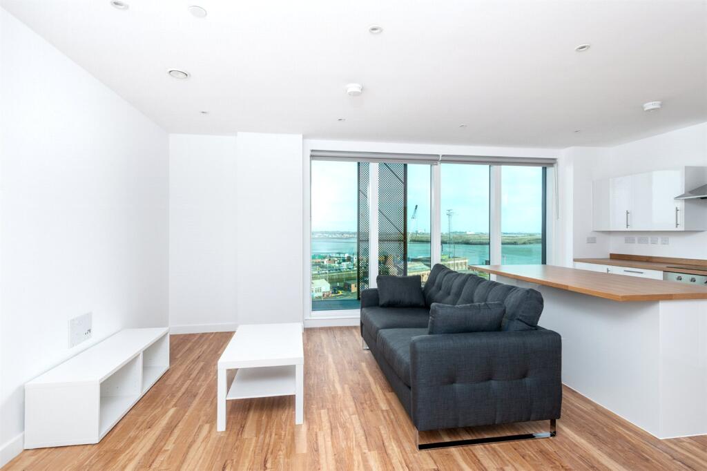Main image of property: Chatham Waters, North House, Gillingham Gate Road, Gillingham, ME4