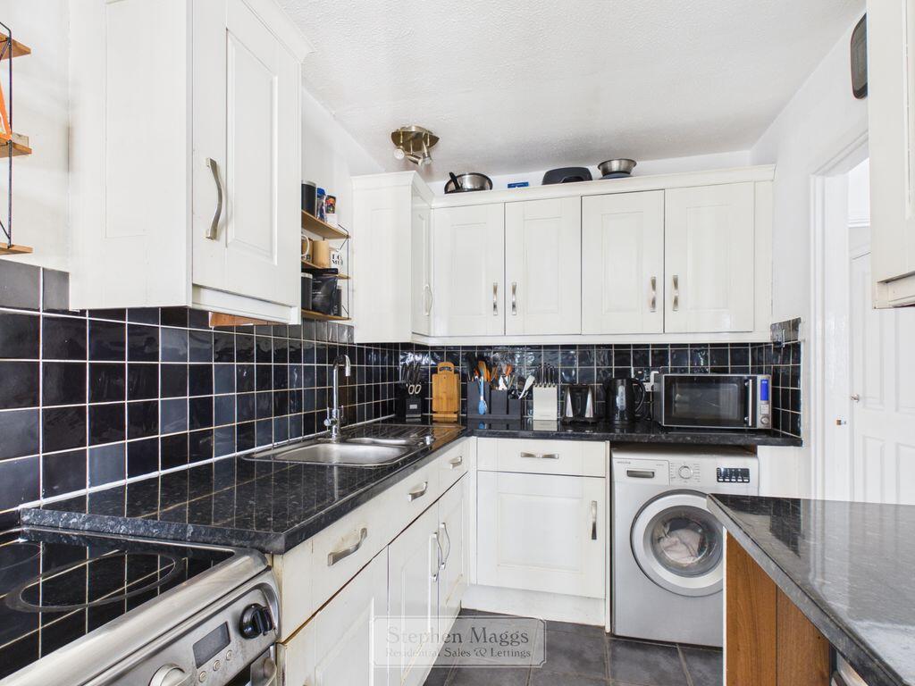 Pomfrett Gardens, Stockwood, Bristol, BS14 - View 6