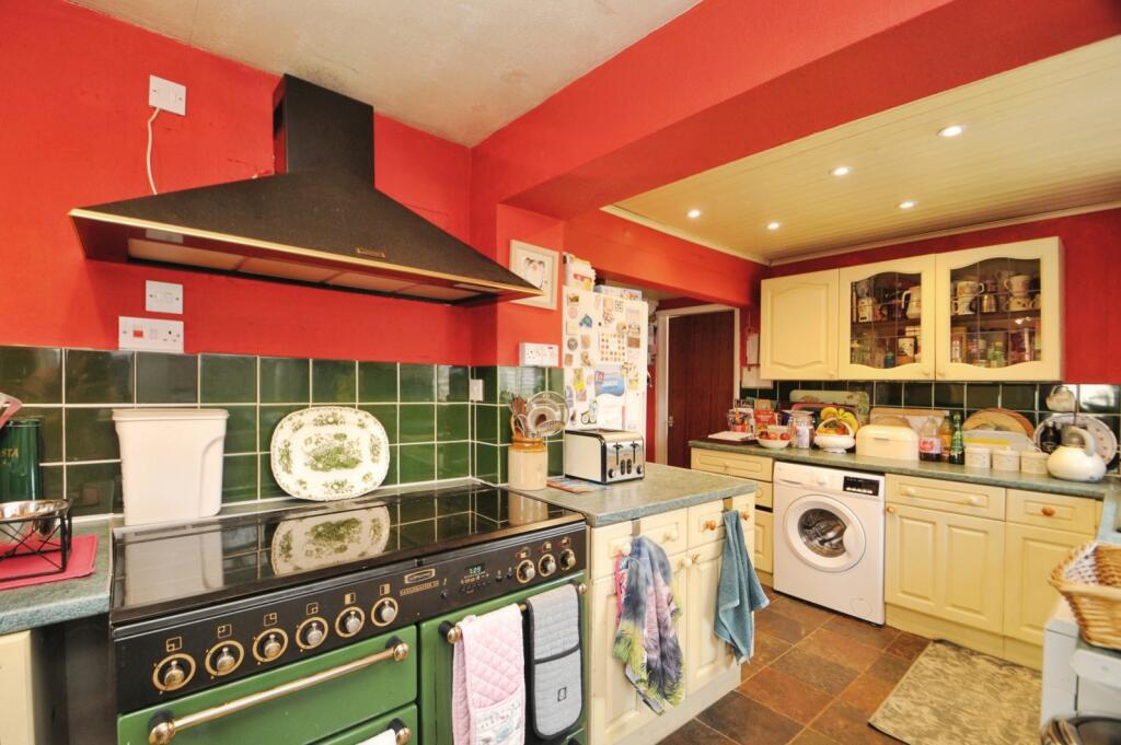 St. Margarets Road, KNARESBOROUGH, North Yorkshire, HG5 photo 3
