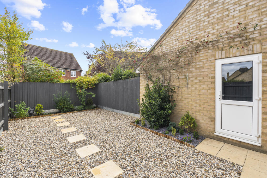 Juniper Court, Dunmow, Essex, CM6 photo 3