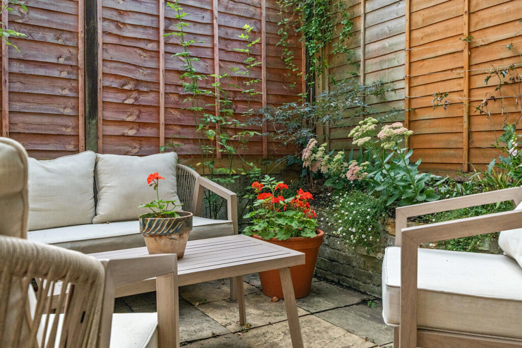 Apartment in London - More