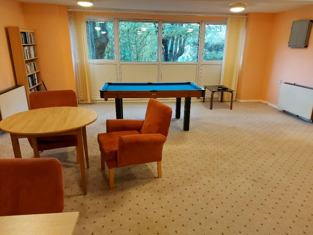 Apartment in Oldham - More