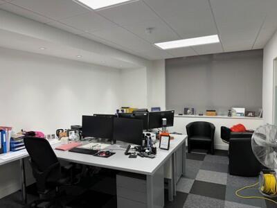 Photo 3