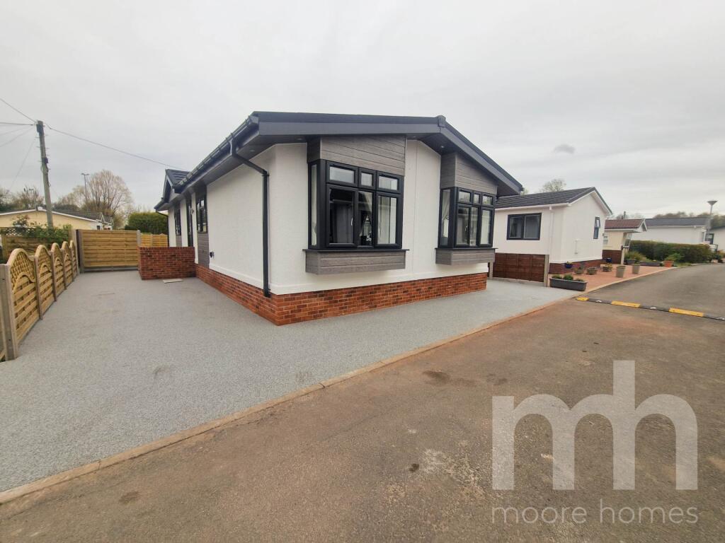 2-bed caravan on CHESTERS CROFT, SPATH LANE EAST, Cheadle Hulme SK8 7NN, £295,000