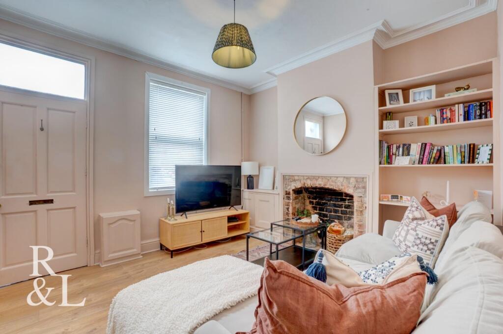 House in Nottingham, The Meadows - View 4