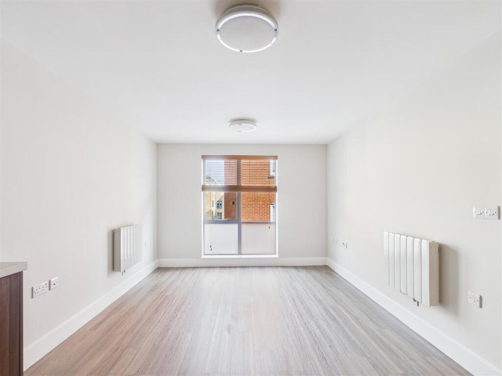 Main image of property: Coopers Yard, Hitchin