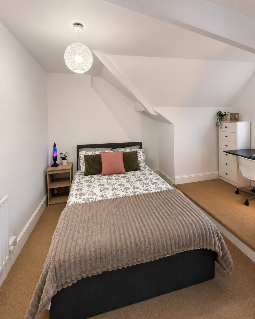 House in Charnwood, Shelthorpe - View 5
