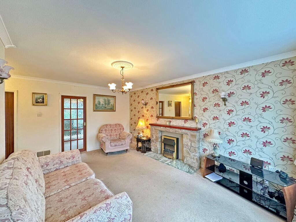 Cedars Avenue, Wombourne, WV5 photo 4