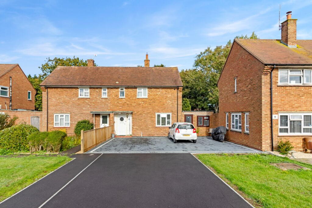 2-bed semi-detached on Southfield, Polegate, BN26, £315,000