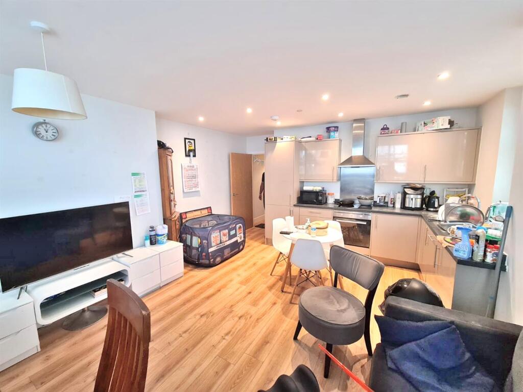 Main image of property: Vista Tower, Stevenage