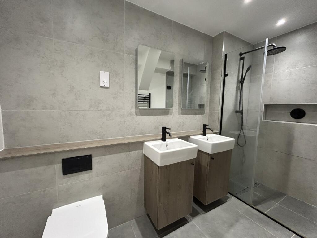 Apartment in Brighton - View 5