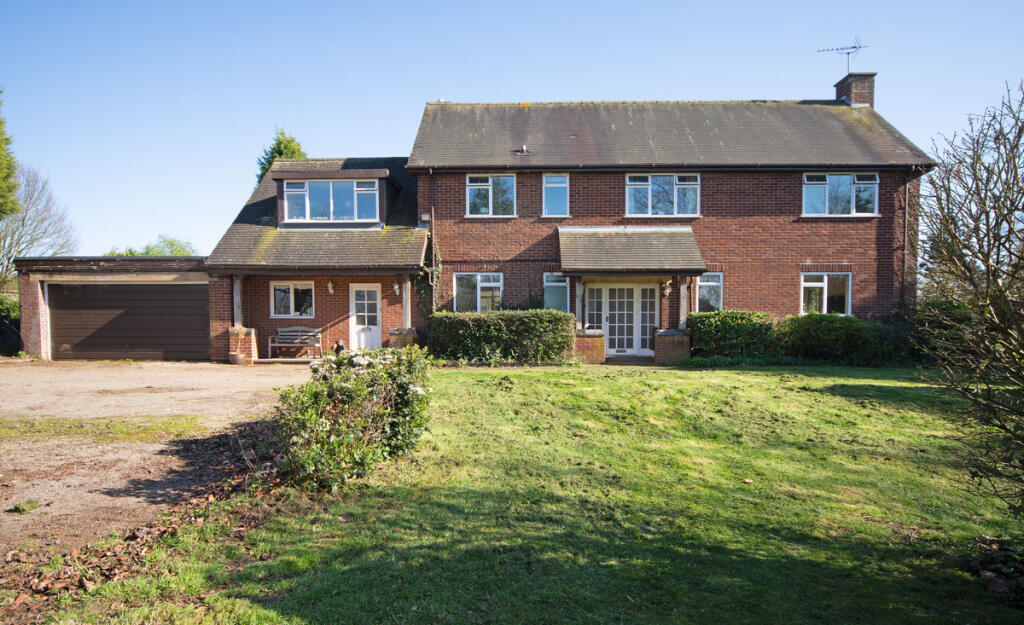 Main image of property: Droitwich Road Torton Kidderminster, Worcestershire, DY10 4HU