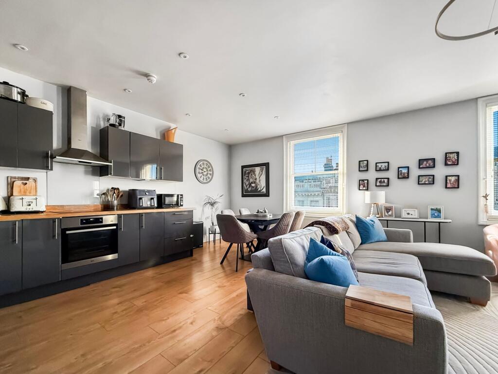 3-bed flat on Cambridge Road, Hove, BN3, £475,000