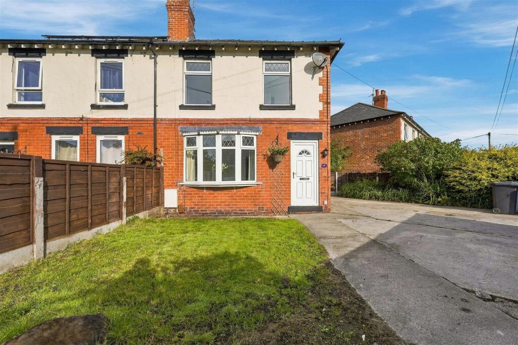 House in Macclesfield, Moss Rose - View 5