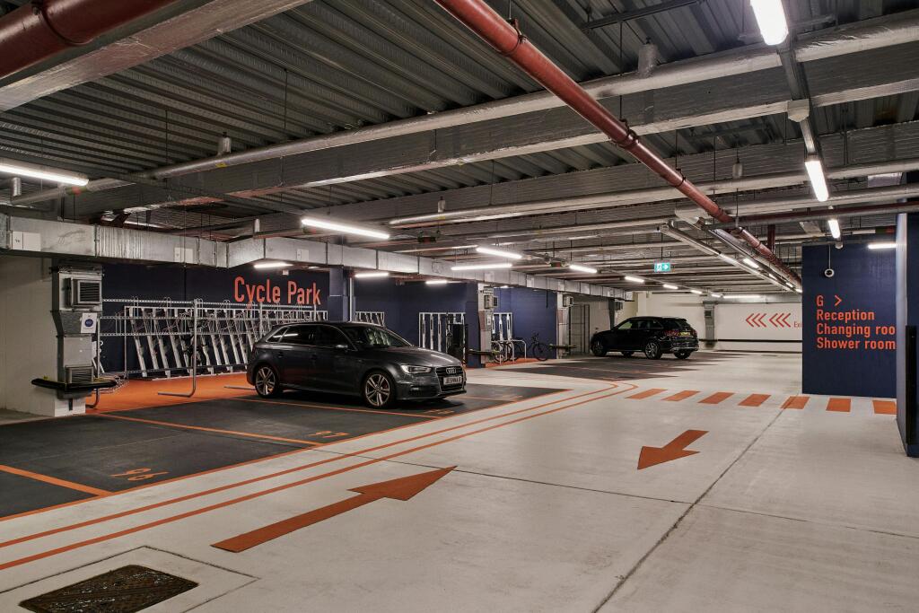 DSC_0198_HI RES_241011_BAR_1 COLMORE SQ_HI RES.jpg