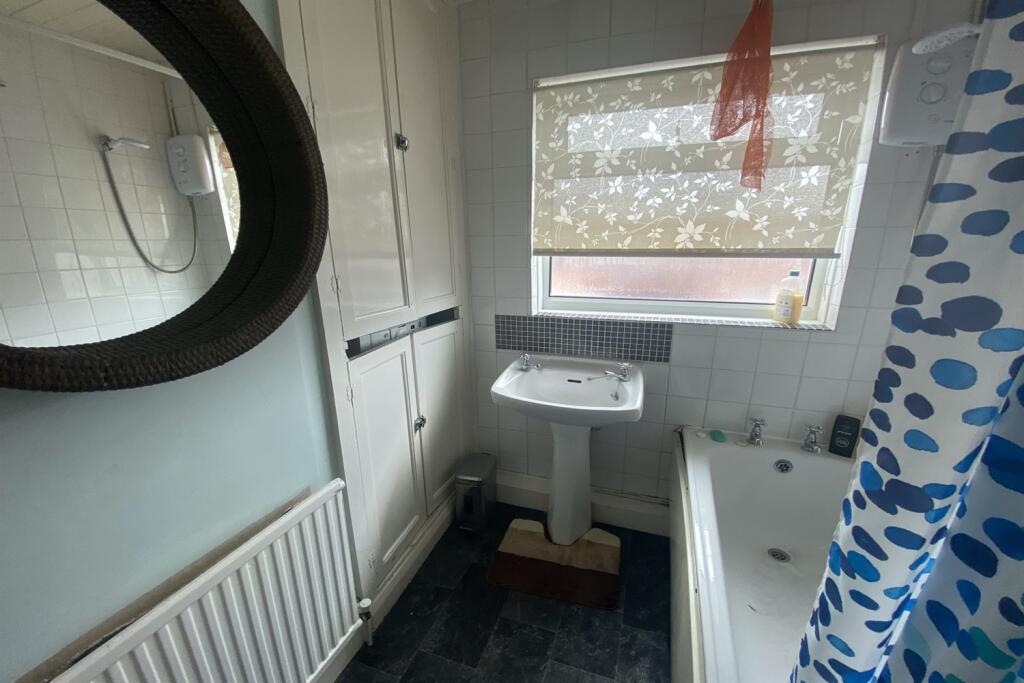 1 bedroom house share for rent