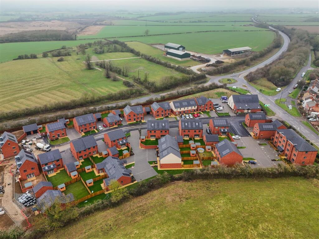 Ahern Close, Bozeat, Wellingborough photo 3