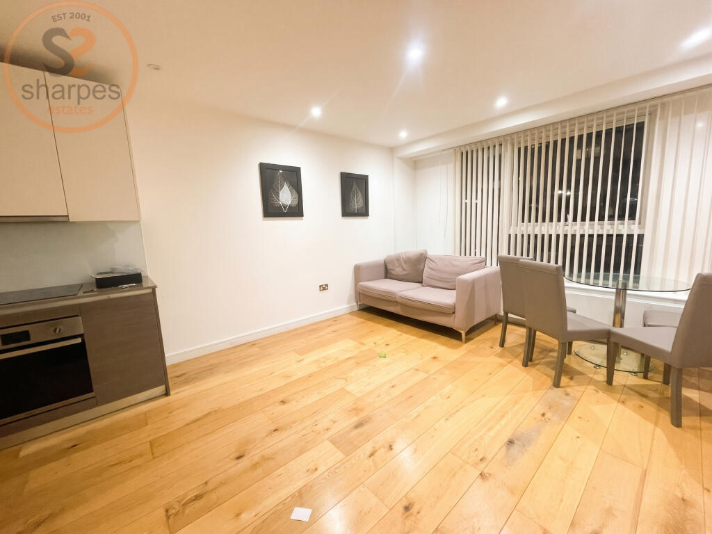 Apartment in Twickenham - More