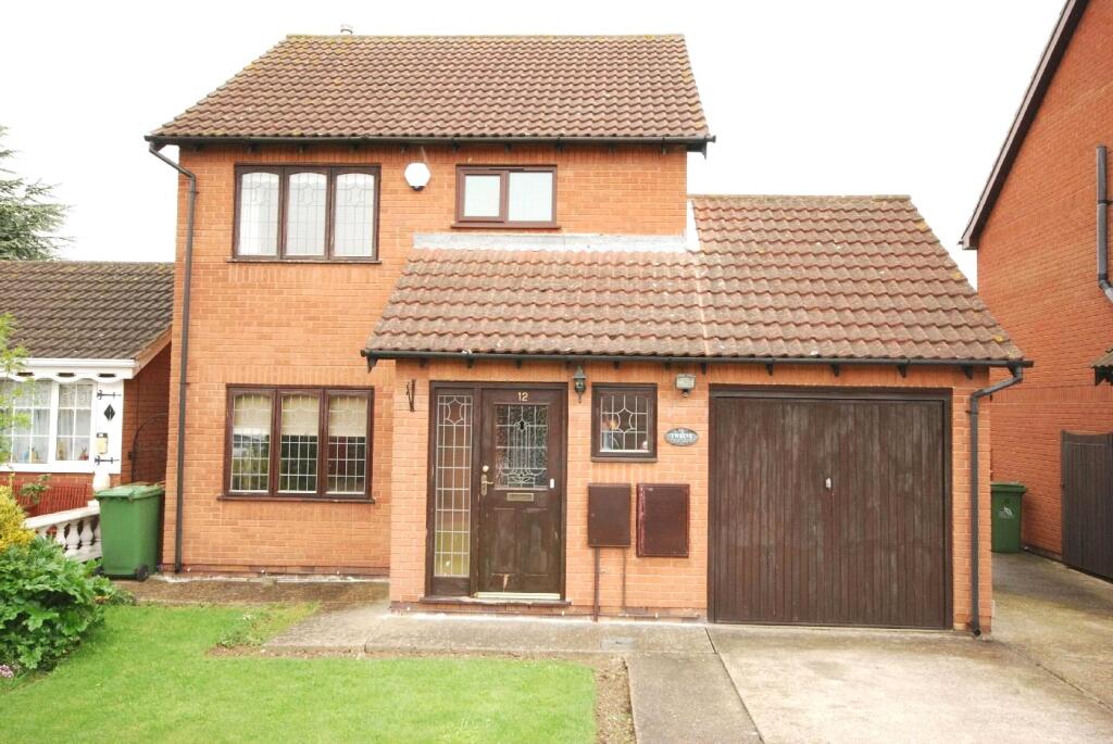 3-bed detached on Goldgarth, Grimsby, Lincolnshire, DN32, £200,000
