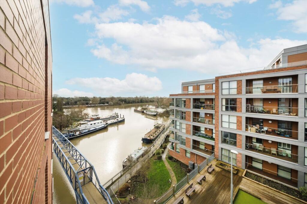 Main image of property: High Street, Brentford