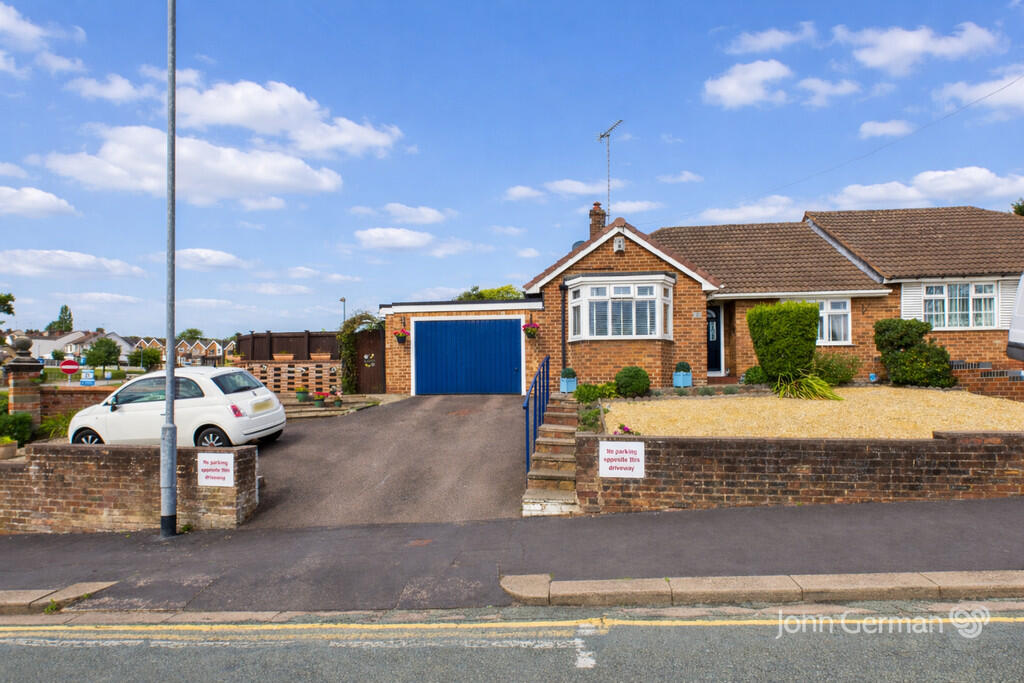 2-bed semi-detached on Denton Road, Burton-on-Trent, £240,000