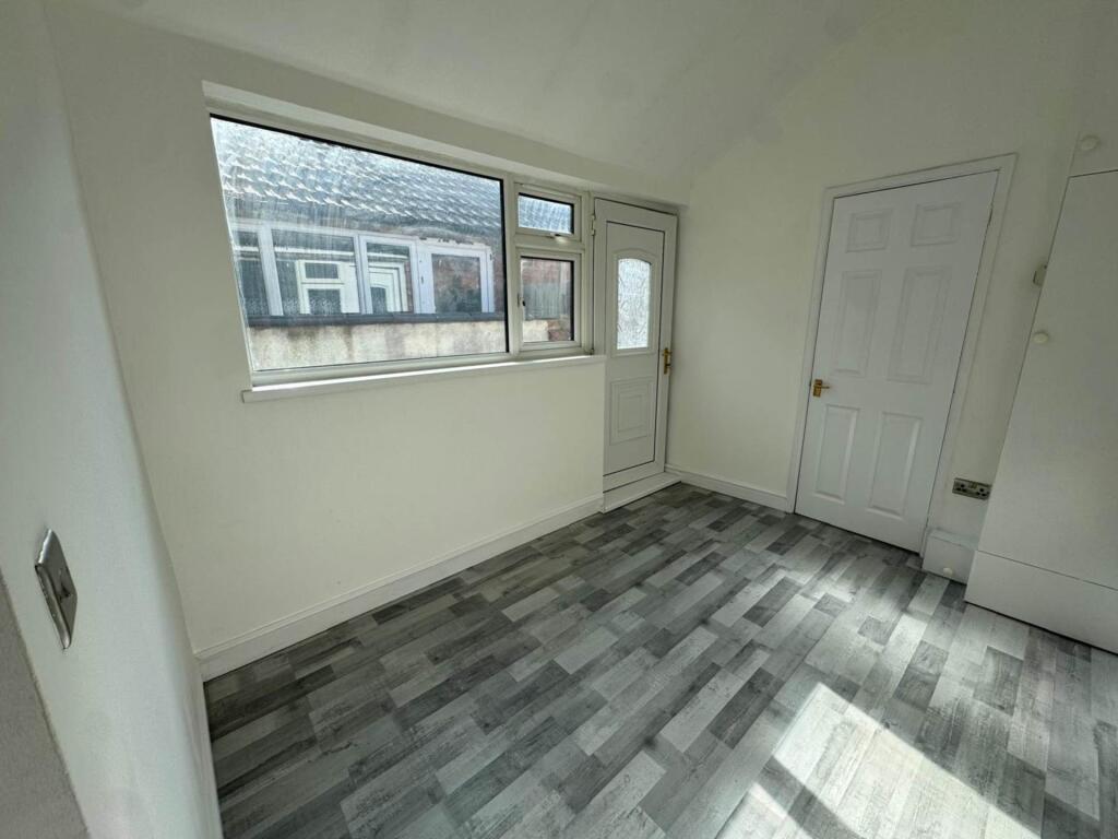 House in Doncaster - View 5