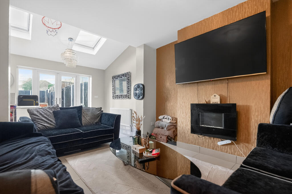 Holly Road, Oldbury, B68 image 5