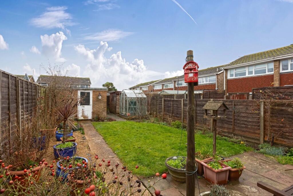 Bowness Avenue, Sompting, Lancing photo 2