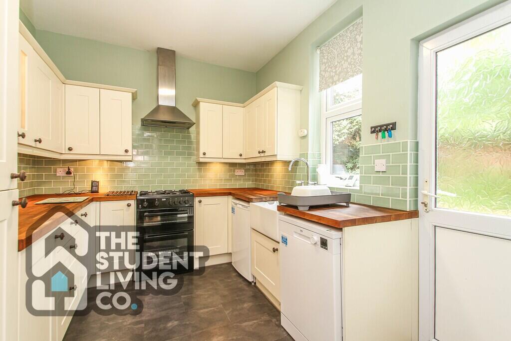 House in Nottingham, Beeston - View 2