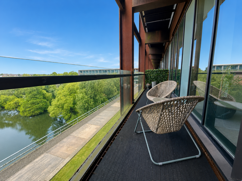 1-bed flat on Lake Shore Drive, Bristol, BS13, £180,000