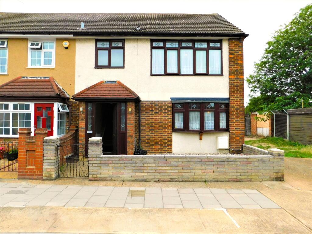 Main image of property: Wantz Lane, Rainham
