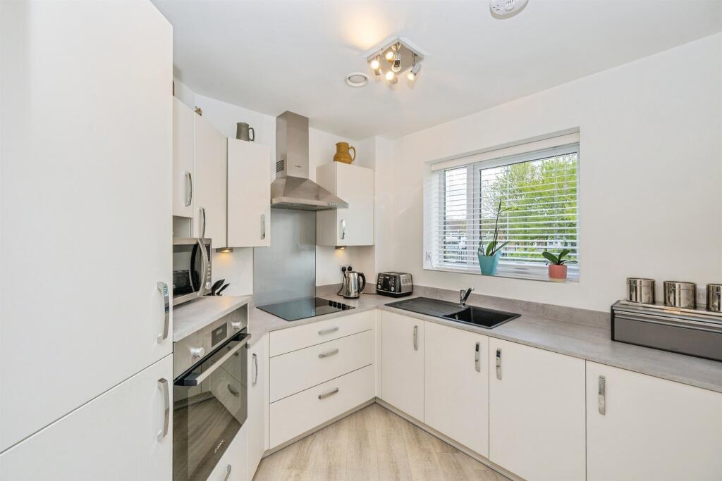 Apartment in Lichfield - View 3