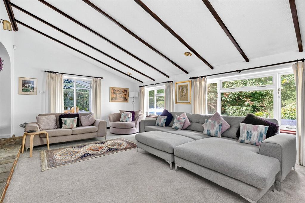 Tenby Drive, Sunninghill, Berkshire, SL5 photo 3