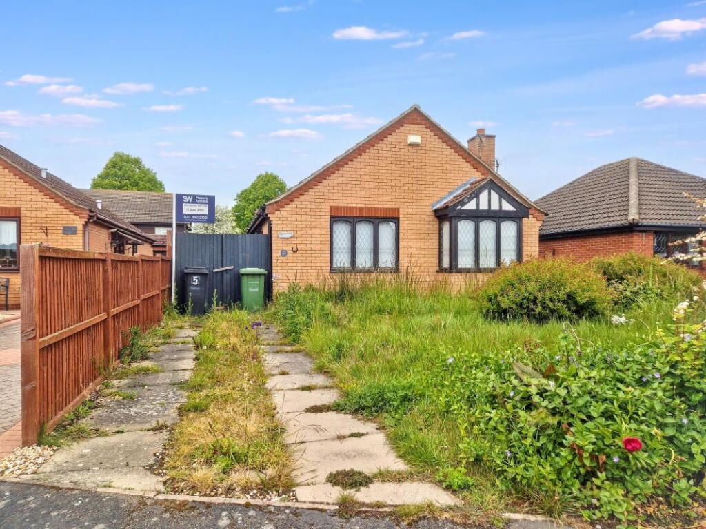 Main image of property: 5 Thornton Gardens, Keelby, Grimsby, Lincolnshire, DN41 8RE