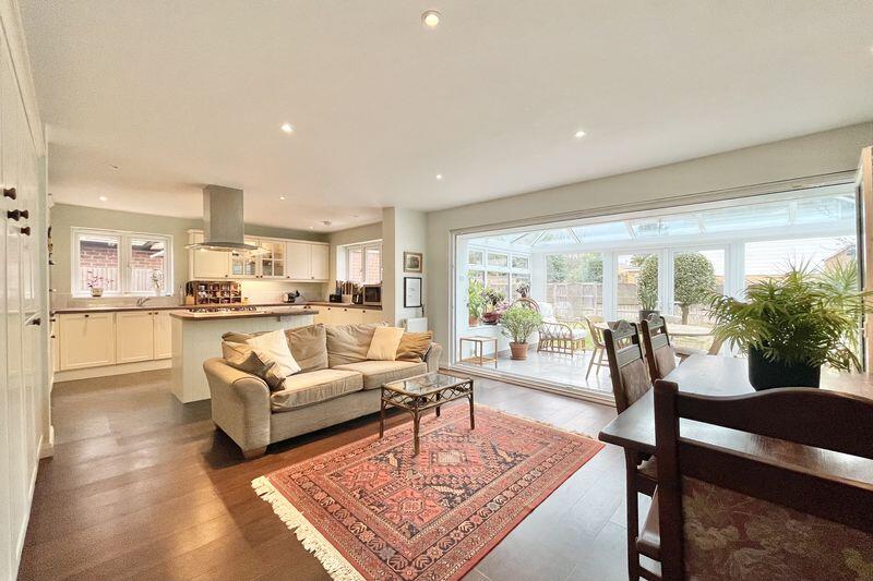 Telegraph Lane, Esher - View 6