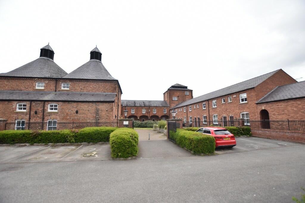 Apartment in Wrexham, Felin Puleston, Offa - More