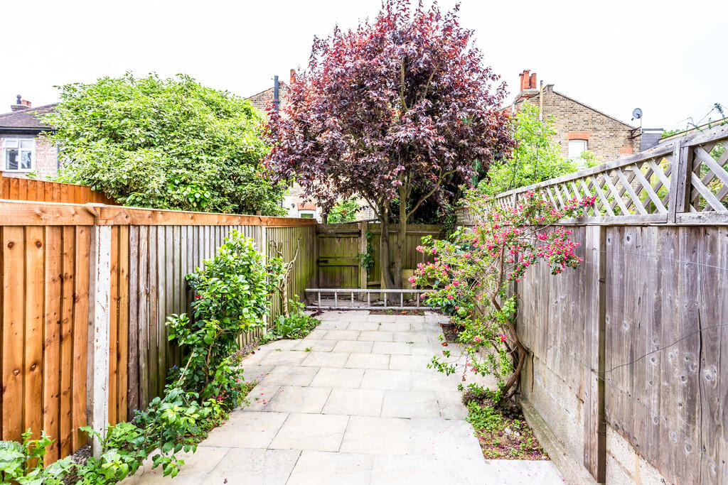 Apartment in London - View 2