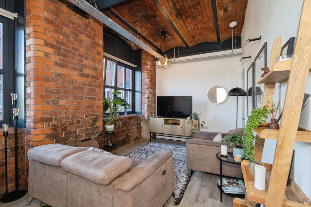 Apartment in Stockport, Greater Manchester - View 4