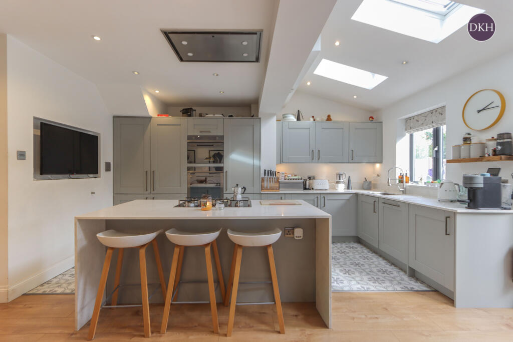 House in Watford, North Watford - View 3