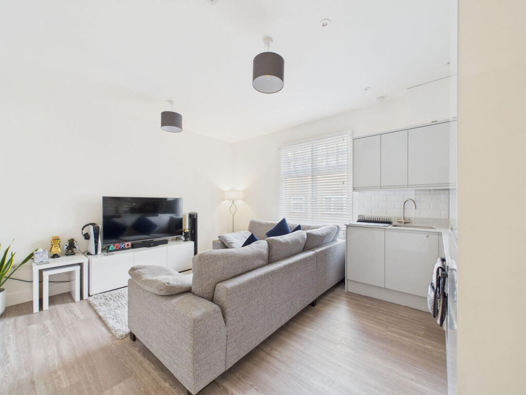 Main image of property: New Writtle Street, Chelmsford, Essex, CM2 0GJ