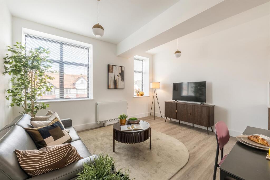 Apartment in Hove, Aldrington - More