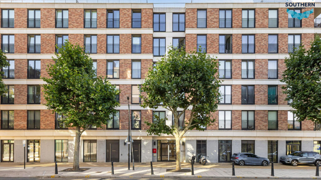 Apartment in London - View 2