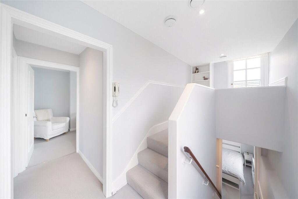 House in London, City of Westminster - More