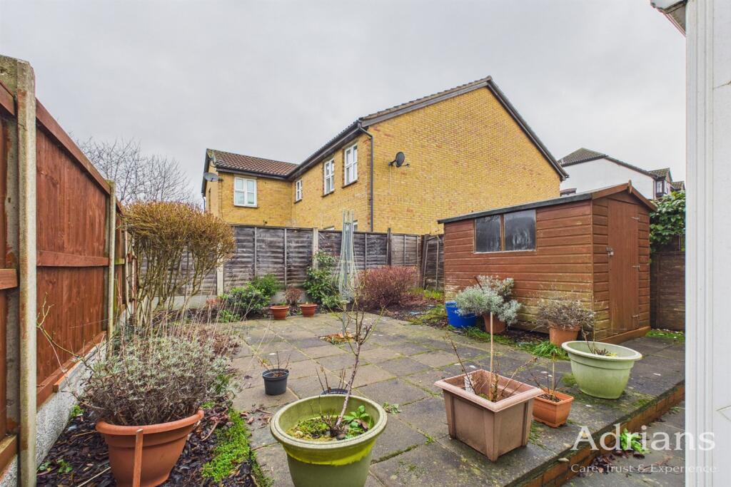 Bounderby Grove, Chelmsford, CM1 photo 4