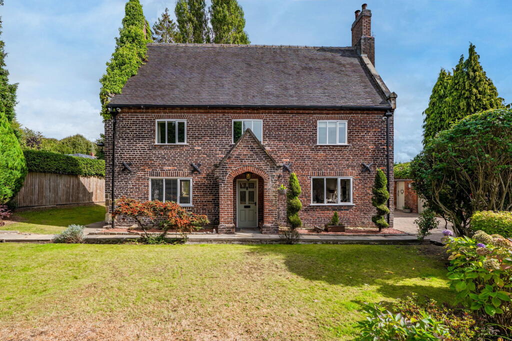 Main image of property: Parr Fold Farm, Parr Fold, Worsley