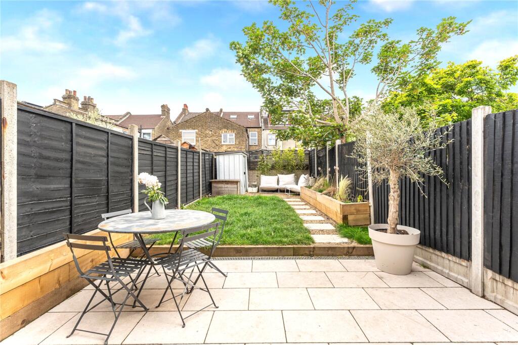 Milton Road, Walthamstow, London, E17 - View 2